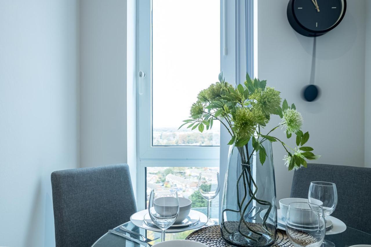 Luxe Apartments Bracknell Near Ascot, Legoland, Windsor, Lexicon - Free Parking & Gym エクステリア 写真